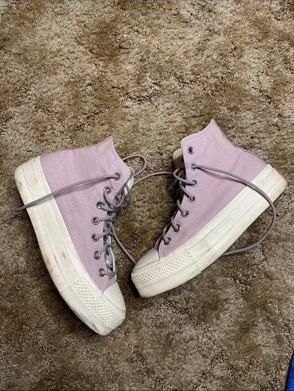 Woman’s Platform Converse Size 7